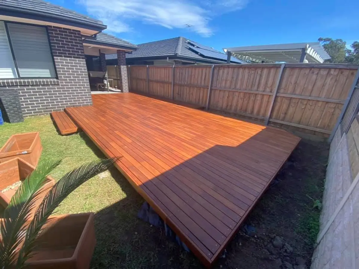 Large low-level deck along the boundary