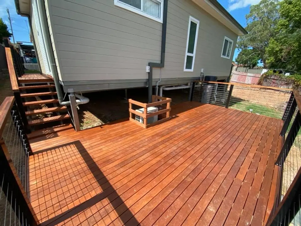 Raised deck with wire balustrade and stairs