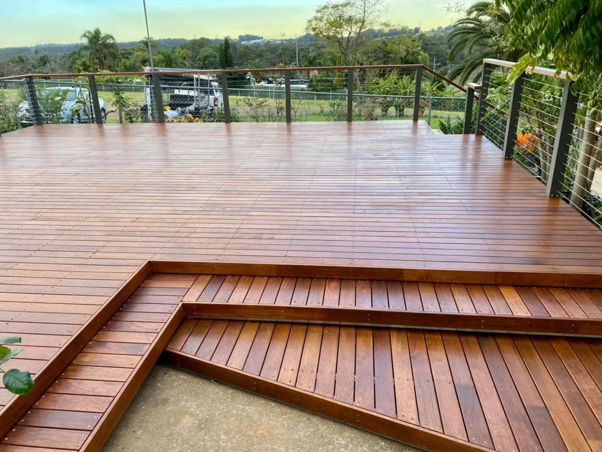 Canberra - Pool Deck